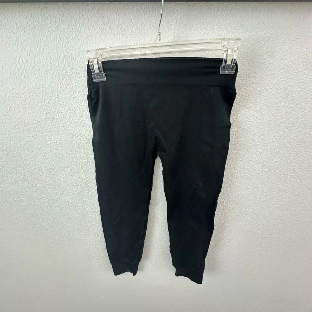 Romeo & Juliet Couture Black Leggings Sleek Stretchy Design